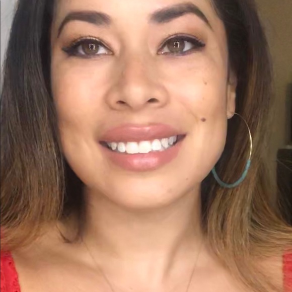 Meet your Posher, Kattia - Picture 1 of 1